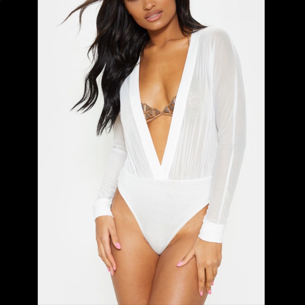 PrettyLittleThing Yulia  Mesh Plunge Bodysuit